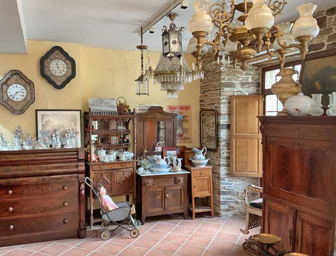 Muebles antiguos y rústicos